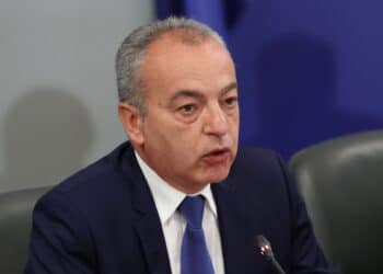 Гълъб Донев