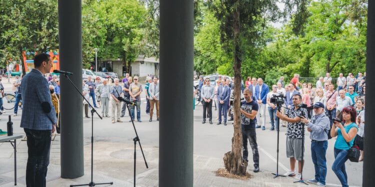 Камерен оркестър откри новата ротонда в Ямбол