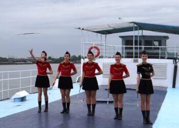 Церемонията по кръщаването на плавателния съд се състоя в Русе