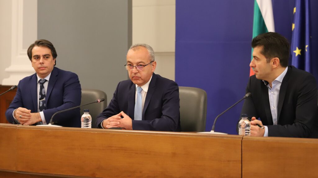 Правителството обяви новите мерки за икономиката