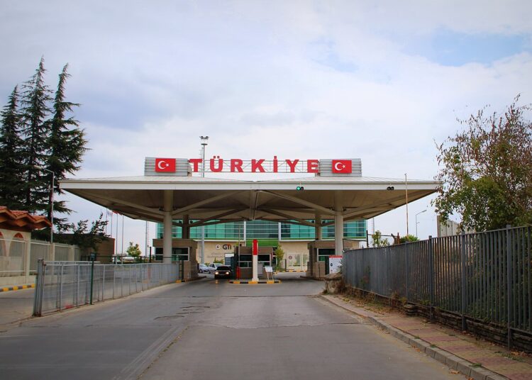 Мъж е заловен на границата със скрити 1,2 млн. лв. 1 снимка: wikipedia.org