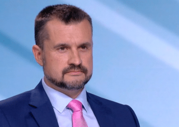 Слави Трифонов се цели в президентския стол