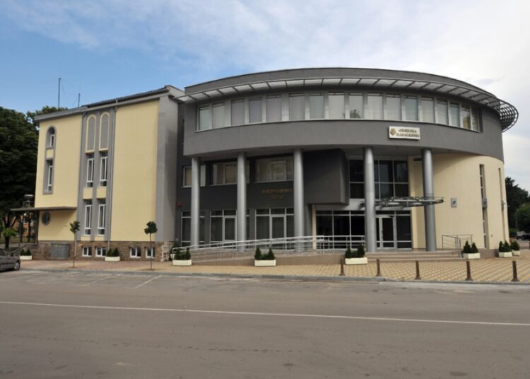 Община Павликени е против реформите.