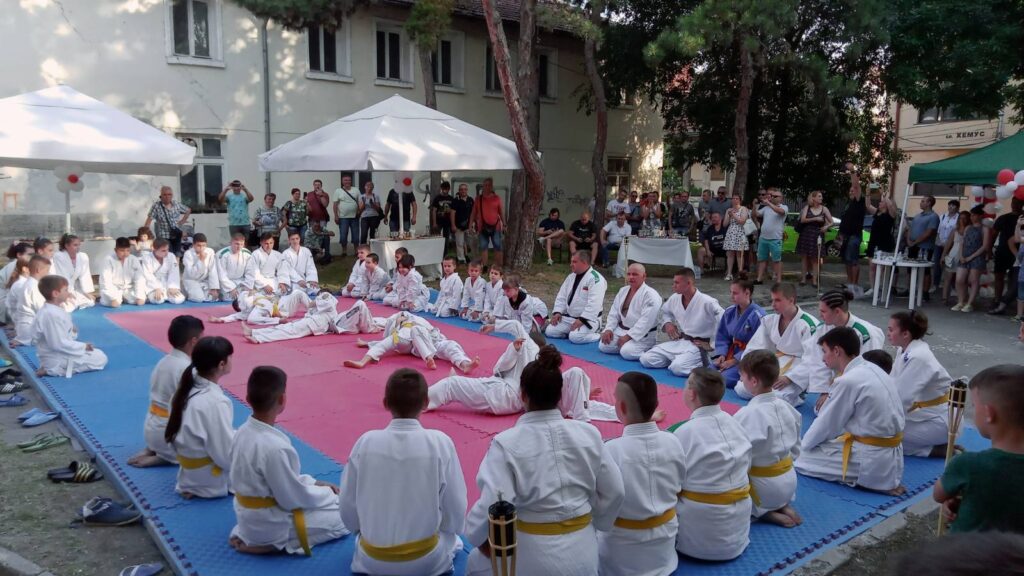 Русе вече има нова спортна зала по джудо 2 Русе вече има нова спортна зала по джудо