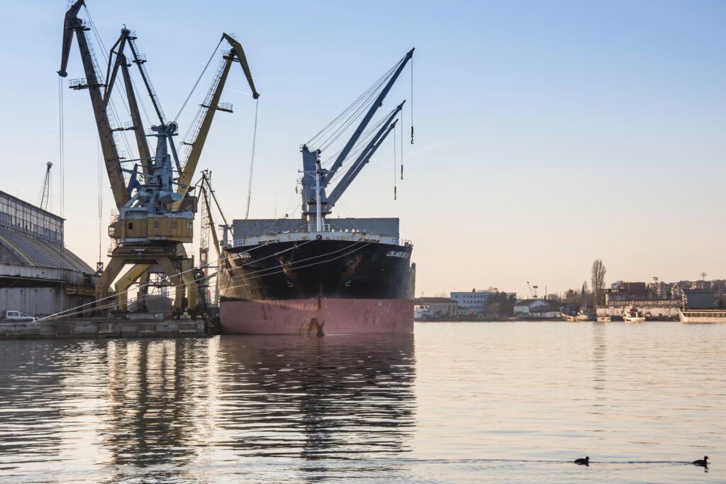 Кораб, пламнал от ковид, е акостирал в Бургас 1 Снимка: Pixabay