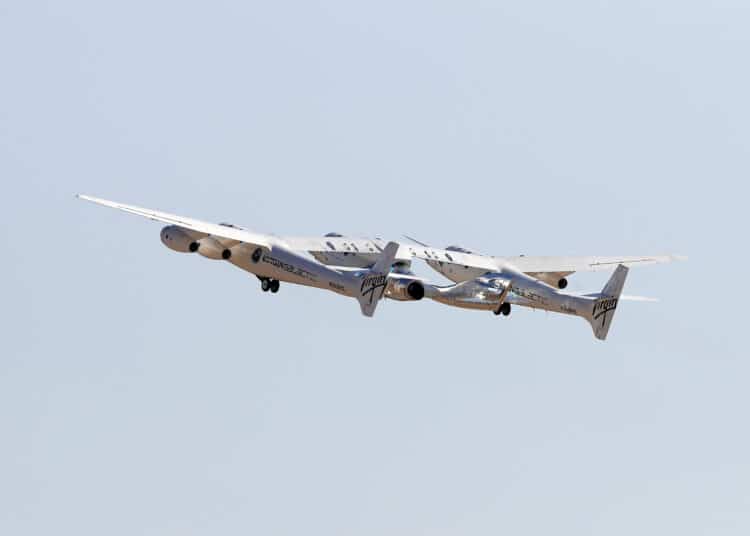 Космическия самолет "Юнити-22".