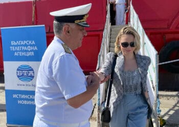 Мария Бакалова стана кръстница на научноизследователски кораб (Снимки)