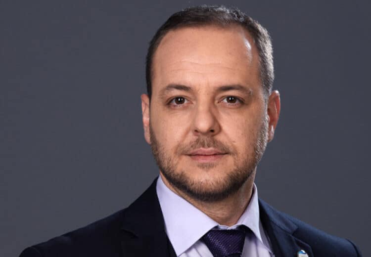 Борислав Сандов