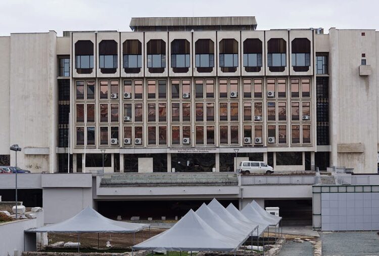 Библиотеката в Стара Загора с лятна игра за деца 1 Премахване на термин: Регионална библиотека „Захарий Княжески" Регионална библиотека „Захарий Княжески"