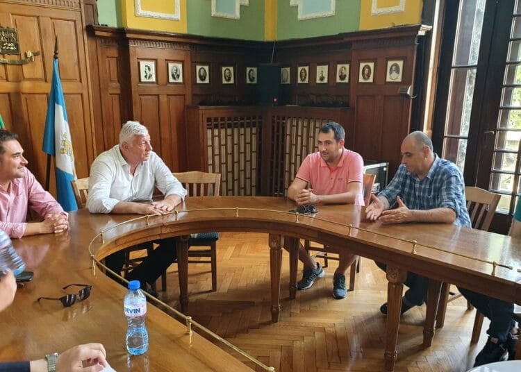 Зико обеща еднакво финансиране за двата отбора