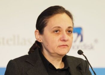 След документите до Цацаров: Коя е Жени Начева?
