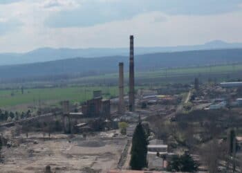Взривяват комините на ТЕЦ-а в Казанлък