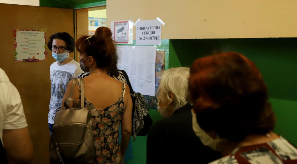 Почти 12% е избирателната активност (по градове) 1 11 ЮЛИ ИЗБОРИ ПАРЛАМЕНТ СНКРСВРАКОВ 49
