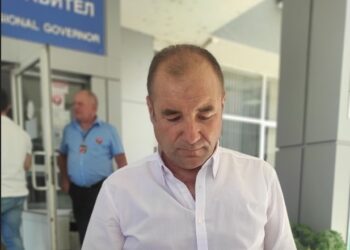 Д-р Калоянов говори след заседанието на кризисния щаб.