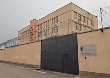 Центърът в Бусманци е препълнен с мигранти
