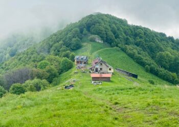 В търсене на прохлада: Хижа “Мазалат” – уют и “влизане на мечки”