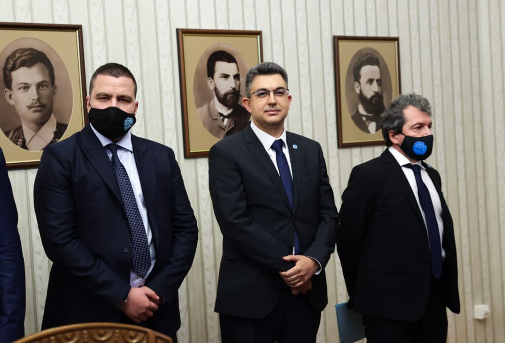 „Има такъв народ“ разкрива кабинета 1 Румен Радев връчи първи мандат за съставяне на правителство на ИТН
