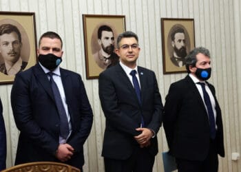 Румен Радев връчи първи мандат за съставяне на правителство на ИТН