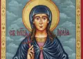Почитаме Света Юлия! На гроба й стават чудеса