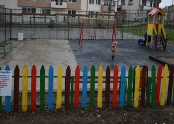 Асеновград започва да ремонтира детските площадки