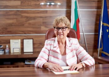 Комитова: Ексшефът на „Автомагистрали“ иска отново да ги оглави