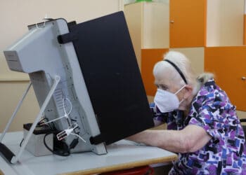 5,7% е избирателната активност, по-активни са жените