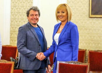 Манолова след среща с ИТН: Ще има правителство (ВИДЕО)