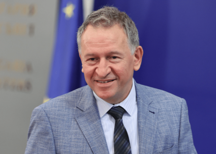 Стойчо Кацаров