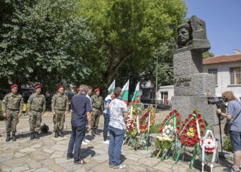Старозагорци се преклониха пред Апостола