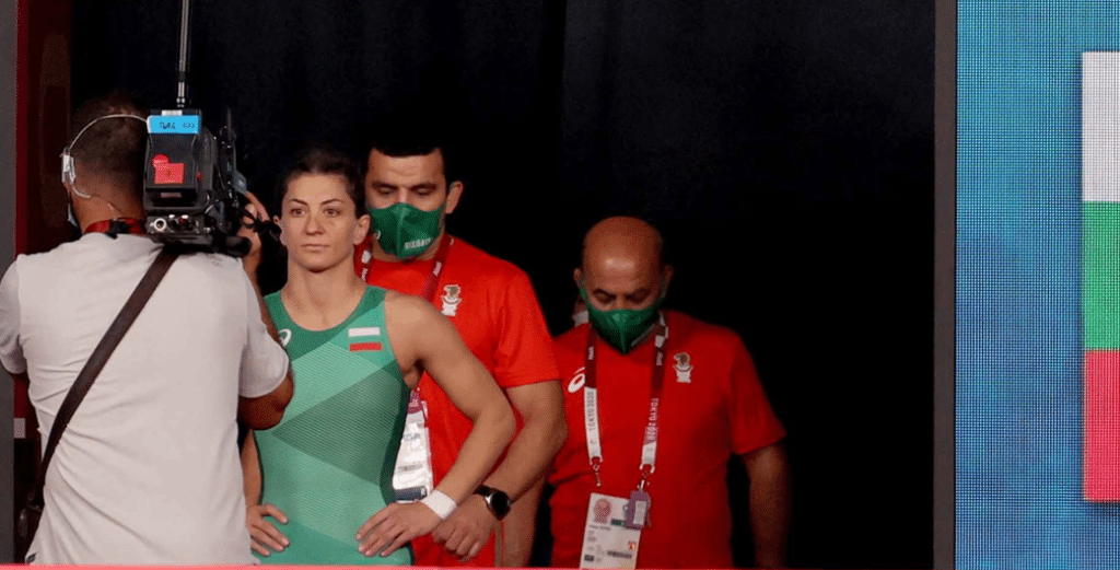 Евелина Николова