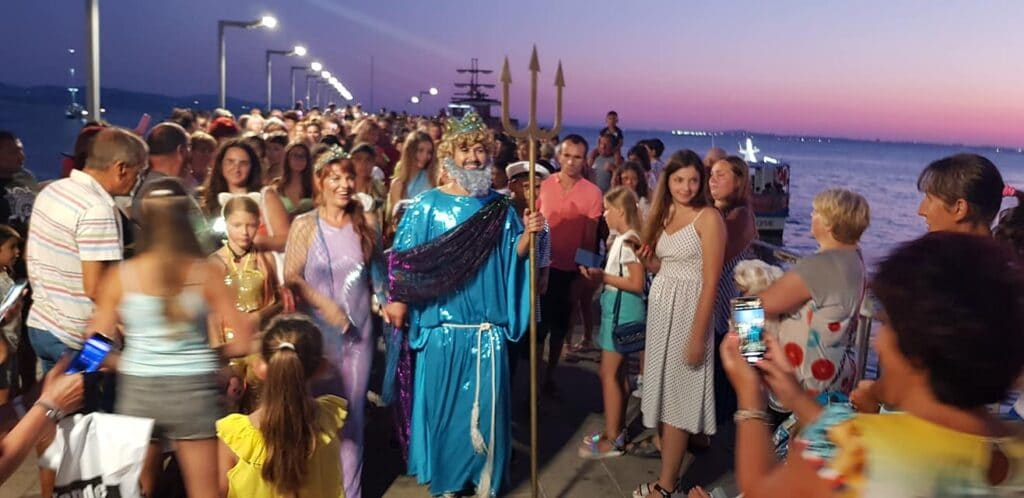 Владетелят на моретата Нептун открива „Седмицата на морето“ в Поморие 1 Нептун открива „Седмицата на морето“ в Поморие