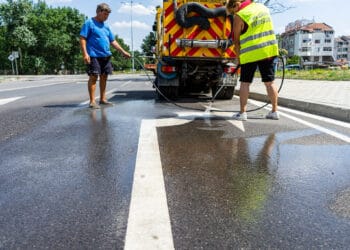 След 16 години: Почистиха шахтите в Ямбол
