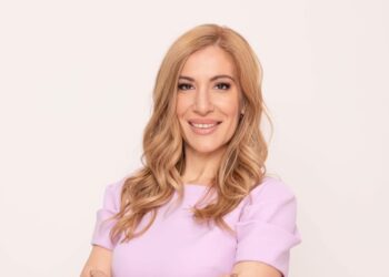 Ангелкова: Държавата трябва да субсидира пряко всеки нает в туризма