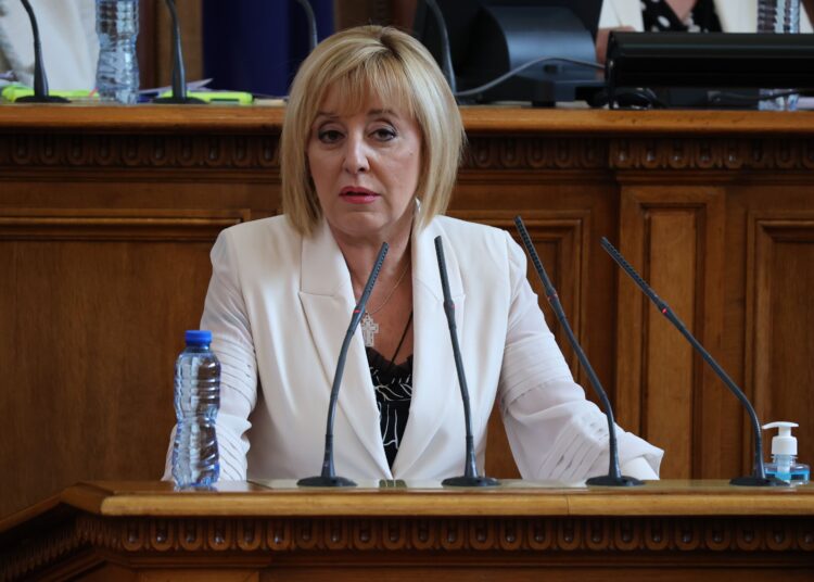 Мая Манолова