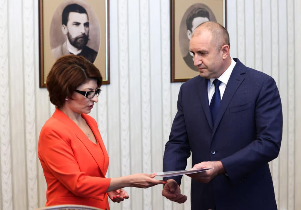 ГЕРБ: Президентските избори да са на 7 ноември 1 Атанасова каза позицията на ГЕРБ.