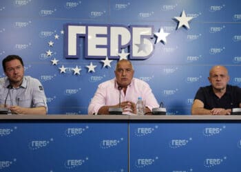 ГЕРБ вече имат преднина на върха.
