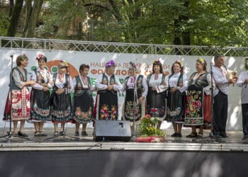 Наградата на кмета на Стара Загора отиде на школа за народно пеене