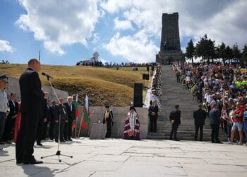 Радев: Шипка е символ на битката страха и смелостта