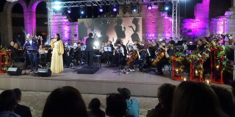 Несебър отбеляза празника си с красива заря и вълнуващи концерти