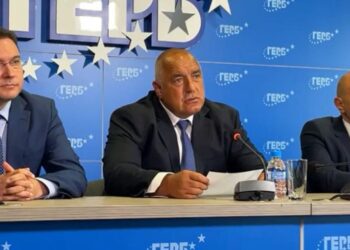 ГЕРБ предлага кабинет и веднага връща мандата