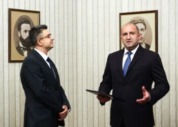 Президентството попари Хаджигенов