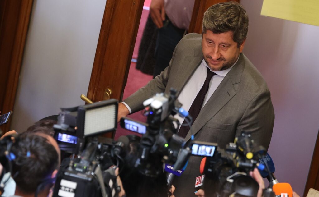Христо Иванов разкри защо не е бил на срещата с ИТН 1 Христо Иванов разкри защо не е бил на срещата с ИТН