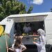 Дават ни ободряващи напитки и закуски на „Калотина“