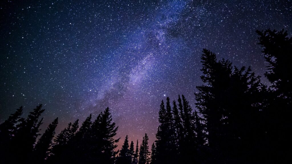 Звезден дъжд Дракониди тази нощ 1 milky way 984050 1920