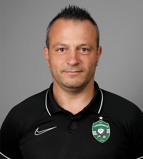 Валентин Великов