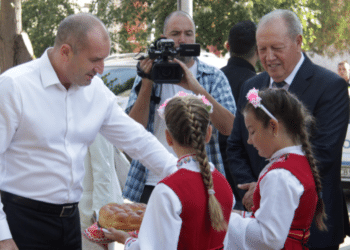 Румен Радев е на посещение в Болярово