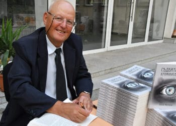Бивш полицай събра в книга най-тежките криминални истории на Хасково