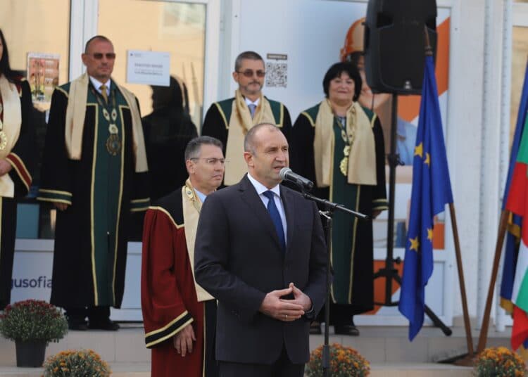 Снимки: Красимир Свраков