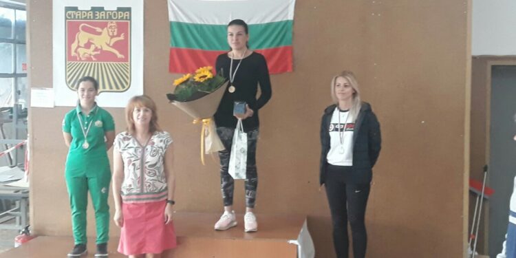 Антоанета Костадинова се състезава в Стара Загора