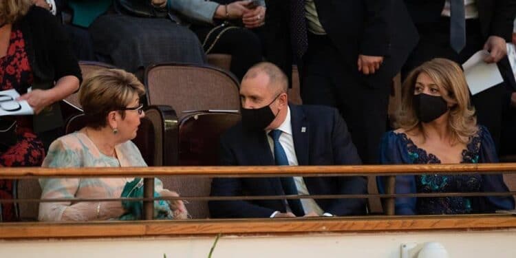 Румен и Десислава Радеви на симфоничен концерт в зала “България” (Снимки)